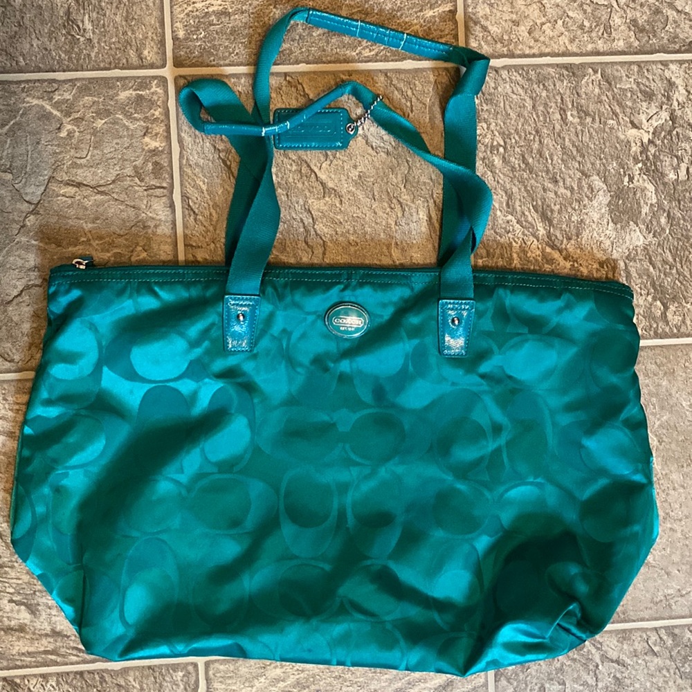 Large Coach Tote with removable makeup bag